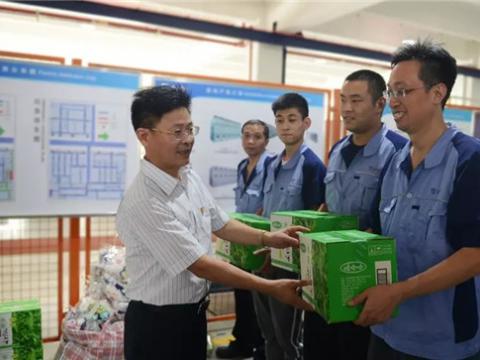 高温慰问送清凉 情系一线暖人心